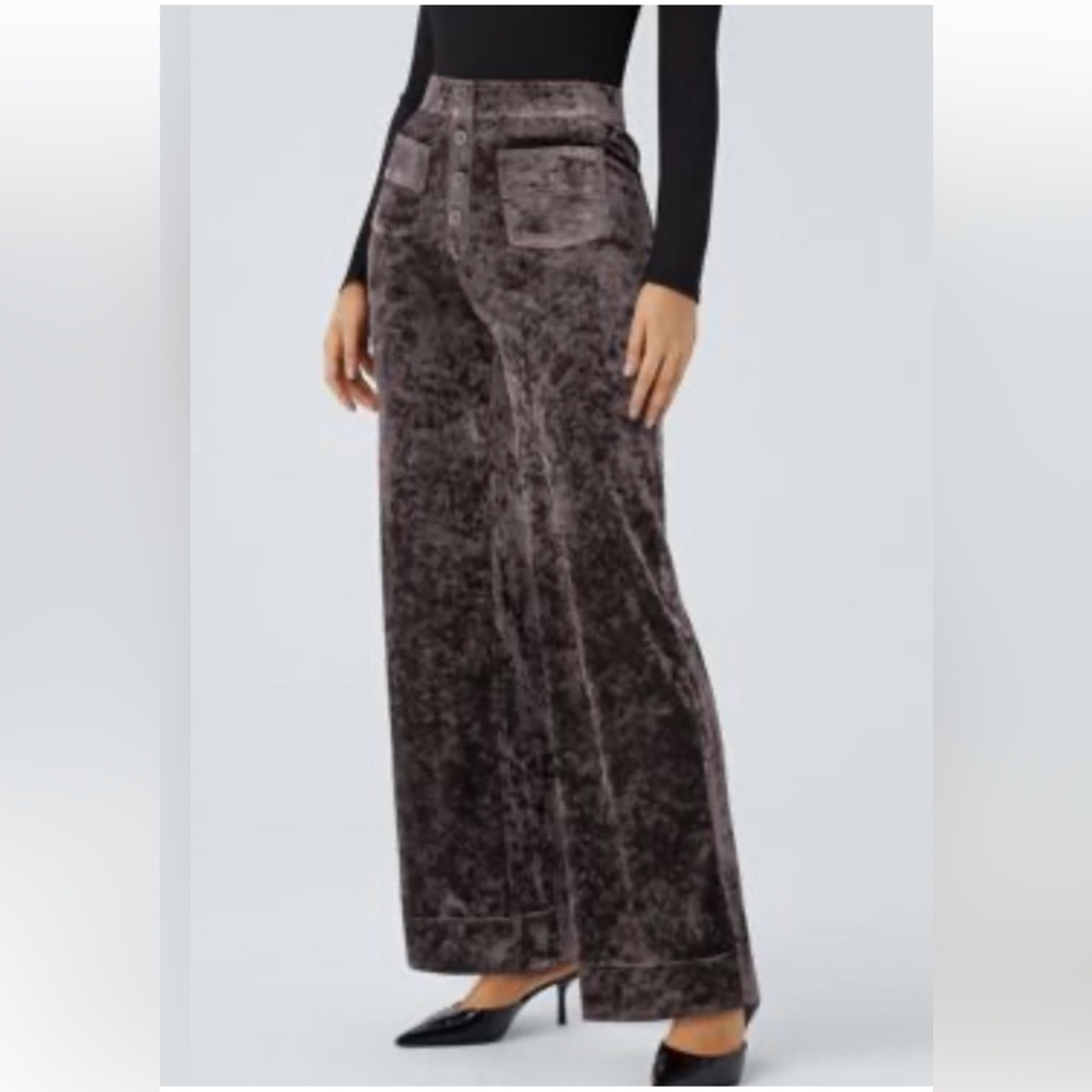 HALARA Crushed Velvet Wide-Leg Pants in plum